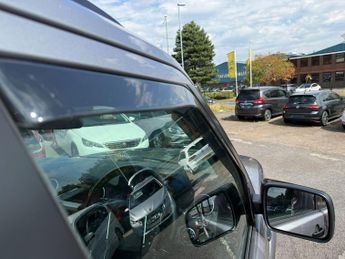 Land Rover Discovery 4 3.0 SD V6 Landmark LE CommandShift 4WD Euro 5 5dr