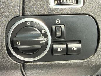 Land Rover Discovery 4 3.0 SD V6 Landmark LE CommandShift 4WD Euro 5 5dr