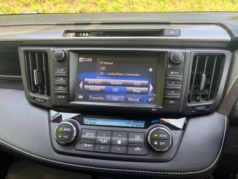 Toyota RAV4 2.0 D-4D Business Edition SUV 5dr Diesel Manual Euro 6 (s/s) (Sa