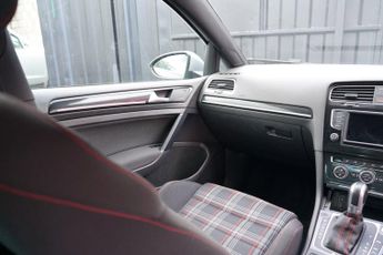 Volkswagen Golf 2.0 TSI BlueMotion Tech GTI DSG Euro 6 (s/s) 5dr