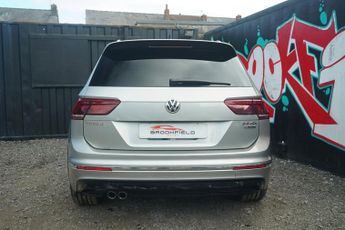 Volkswagen Tiguan 2.0 TDI R-Line SUV 5dr Diesel DSG 4Motion Euro 6 (s/s) (150 ps)