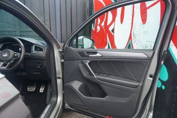 Volkswagen Tiguan 2.0 TDI R-Line SUV 5dr Diesel DSG 4Motion Euro 6 (s/s) (150 ps)