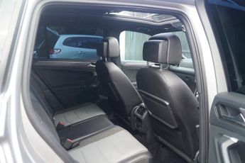 Volkswagen Tiguan 2.0 TDI R-Line SUV 5dr Diesel DSG 4Motion Euro 6 (s/s) (150 ps)