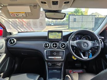 Mercedes-Benz A Class 1.5 A180d Sport (Premium) Hatchback 5dr Diesel 7G-DCT Euro 6 (s/