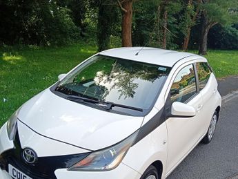 Toyota AYGO 1.0 VVT-i x-play Hatchback 5dr Petrol Manual Euro 5 Euro 5 (68 p