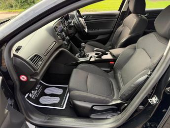 Renault Megane 1.5 dCi Expression + Sport Tourer 5dr Diesel Manual Euro 6 (s/s)