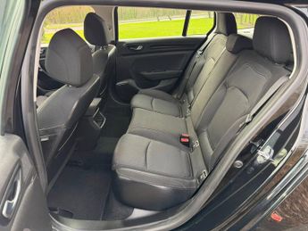 Renault Megane 1.5 dCi Expression + Sport Tourer 5dr Diesel Manual Euro 6 (s/s)
