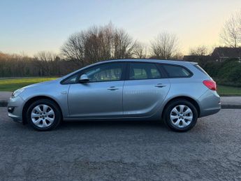 Vauxhall Astra 1.3 CDTi ecoFLEX Design Sports Tourer 5dr Diesel Manual Euro 5 (
