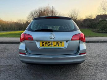 Vauxhall Astra 1.3 CDTi ecoFLEX Design Sports Tourer 5dr Diesel Manual Euro 5 (