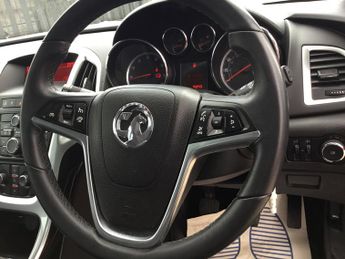 Vauxhall Astra 1.6i Excite Hatchback 5dr Petrol Manual Euro 6 (115 ps)