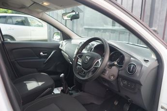 Dacia Sandero 0.9 TCe Laureate Hatchback 5dr Petrol Manual Euro 6 (s/s) (90 ps
