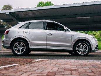 Audi Q3 2.0 TDI S line SUV 5dr Diesel S Tronic quattro Euro 5 (s/s) (177