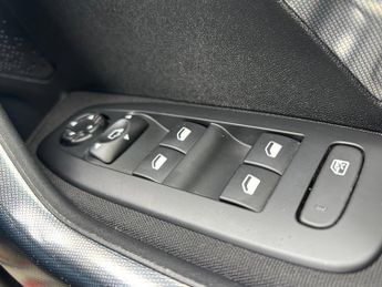 Peugeot 2008 1.6 e-HDi Allure SUV 5dr Diesel Manual Euro 5 (s/s) (115 ps)