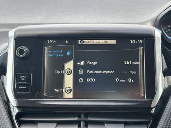 Peugeot 2008 1.6 e-HDi Allure SUV 5dr Diesel Manual Euro 5 (s/s) (115 ps)
