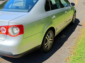 Volkswagen Jetta 1.6 TDI SE Saloon 4dr Diesel Manual Euro 5 (105 ps)