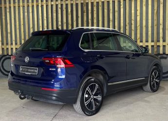 Volkswagen Tiguan 2.0 TDI SE Navigation SUV 5dr Diesel DSG 4Motion Euro 6 (s/s) (1