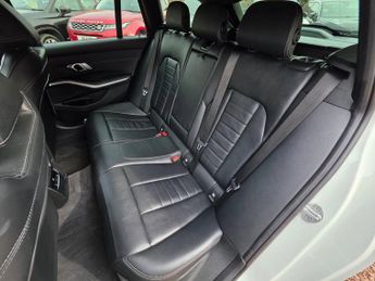 BMW 3 Series 2.0 320d M Sport Touring 5dr Diesel Auto Euro 6 (s/s) (190 ps)