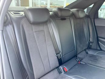 Audi A4 2.0 TDI ultra S line S Tronic Euro 6 (s/s) 4dr