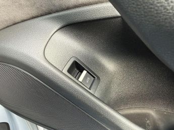 Audi A4 2.0 TDI ultra S line S Tronic Euro 6 (s/s) 4dr