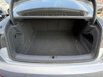 Audi A4 2.0 TDI ultra S line S Tronic Euro 6 (s/s) 4dr