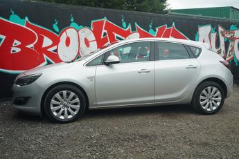 Vauxhall Astra 2.0 CDTi Elite Hatchback 5dr Diesel Auto Euro 5 (165 ps)