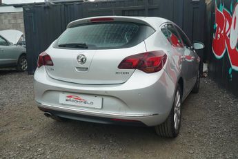 Vauxhall Astra 2.0 CDTi Elite Hatchback 5dr Diesel Auto Euro 5 (165 ps)