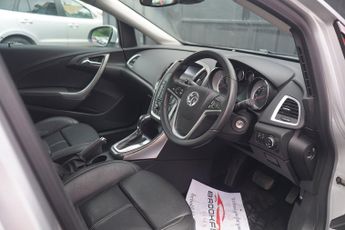 Vauxhall Astra 2.0 CDTi Elite Hatchback 5dr Diesel Auto Euro 5 (165 ps)