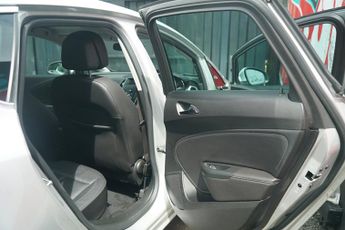 Vauxhall Astra 2.0 CDTi Elite Hatchback 5dr Diesel Auto Euro 5 (165 ps)