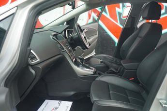 Vauxhall Astra 2.0 CDTi Elite Hatchback 5dr Diesel Auto Euro 5 (165 ps)