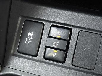 Toyota RAV4 2.2 D-CAT SR SUV 5dr Diesel Auto 4WD Euro 5 (150 ps)