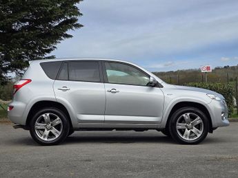 Toyota RAV4 2.2 D-CAT SR SUV 5dr Diesel Auto 4WD Euro 5 (150 ps)