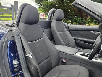 BMW Z4 i Convertible 2.5 Automatic Petrol