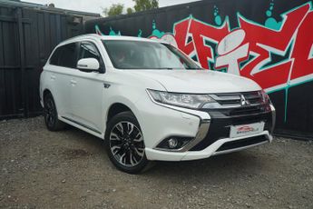 Mitsubishi Outlander 2.0h 12kWh 4hs SUV 5dr Petrol Plug-in Hybrid CVT 4WD Euro 6 (s/s