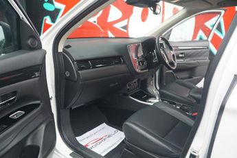 Mitsubishi Outlander 2.0h 12kWh 4hs SUV 5dr Petrol Plug-in Hybrid CVT 4WD Euro 6 (s/s