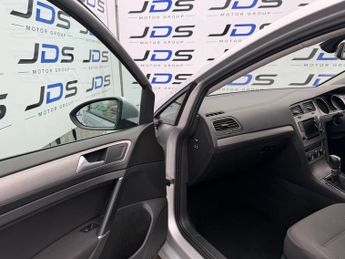 Volkswagen Golf 1.6 TDI BlueMotion Tech SE Estate 5dr Diesel DSG Euro 5 (s/s) (1