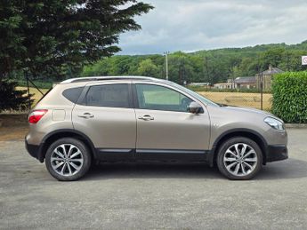Nissan Qashqai 1.6 Tekna SUV 5dr Petrol Manual 2WD Euro 5 (117 ps)