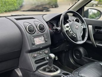 Nissan Qashqai 1.6 Tekna SUV 5dr Petrol Manual 2WD Euro 5 (117 ps)