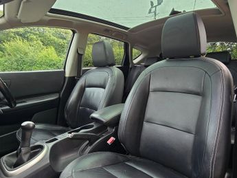 Nissan Qashqai 1.6 Tekna SUV 5dr Petrol Manual 2WD Euro 5 (117 ps)