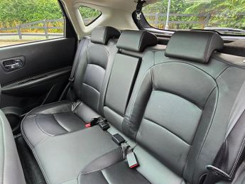 Nissan Qashqai 1.6 Tekna SUV 5dr Petrol Manual 2WD Euro 5 (117 ps)