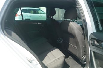 Volkswagen Golf 2.0 TSI BlueMotion Tech R Hatchback 5dr Petrol DSG 4Motion Euro 