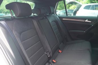 Volkswagen Golf 2.0 TSI BlueMotion Tech R Hatchback 5dr Petrol DSG 4Motion Euro 