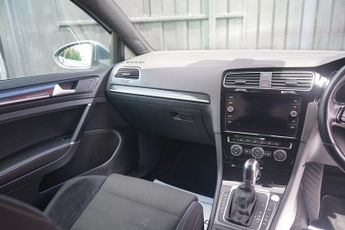 Volkswagen Golf 2.0 TSI BlueMotion Tech R Hatchback 5dr Petrol DSG 4Motion Euro 