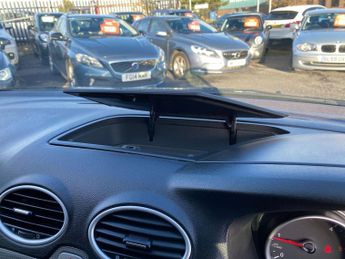 Ford Focus 2.0 TDCi DPF Titanium Powershift 5dr