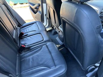 Audi Q5 2.0 TDI S line Plus SUV 5dr Diesel S Tronic quattro Euro 5 (s/s)