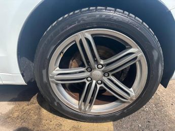 Audi Q5 2.0 TDI S line Plus SUV 5dr Diesel S Tronic quattro Euro 5 (s/s)