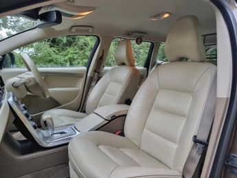 Volvo XC70 2.0 D3 SE Lux Estate 5dr Diesel Geartronic Euro 5 (163 ps)