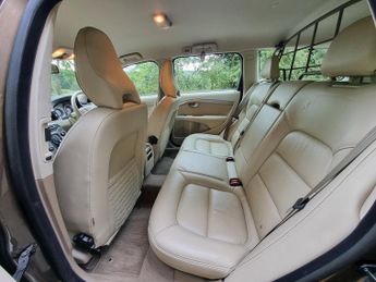 Volvo XC70 2.0 D3 SE Lux Estate 5dr Diesel Geartronic Euro 5 (163 ps)