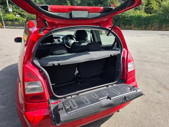 Citroen C2 1.6 16V VTR Hatchback 3dr Petrol Sensodrive Euro 4 (110 ps)