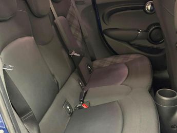 MINI Hatch 1.5 Cooper D Auto Euro 6 (s/s) 5dr