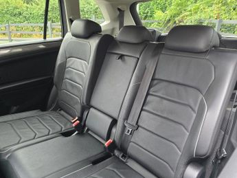 Volkswagen Tiguan Allspace 1.5 TSI Life SUV 5dr Petrol DSG Euro 6 (s/s) (150 ps)